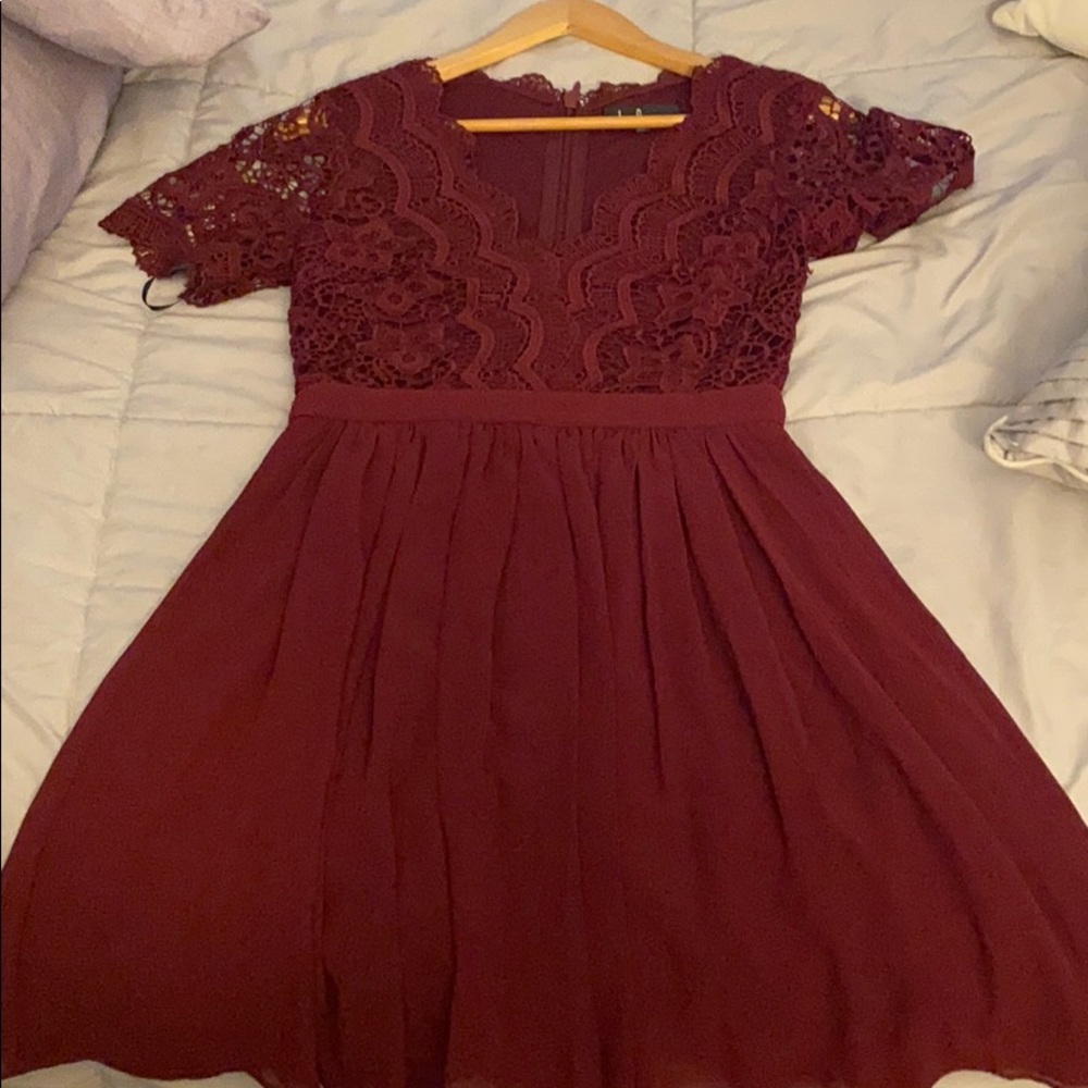 Lulus Burgundy Lace Short Sleeve Dress